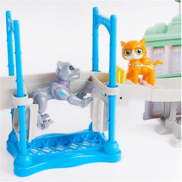 ⁦PAW PATROL Cat Pack Adventure Bay Playset with Lookout Tower and 2 Action Figuresمجموعة لعب كات باك ادفنتشر باي ريسكيو من باو باترول⁩ - الصورة ⁦2⁩