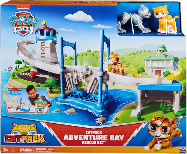⁦PAW PATROL Cat Pack Adventure Bay Playset with Lookout Tower and 2 Action Figuresمجموعة لعب كات باك ادفنتشر باي ريسكيو من باو باترول⁩ - الصورة ⁦5⁩