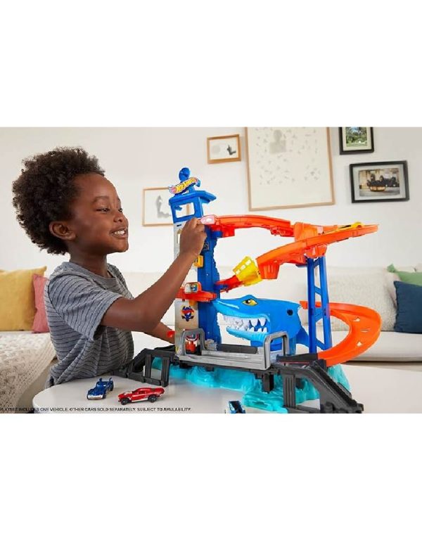 Hot Wheels Attacking Shark Escape Play set سكة هجوم القرش من هوت ويلز - Image 8